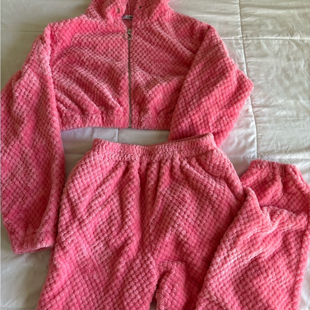 Pink fuzzy cropped tracksuit